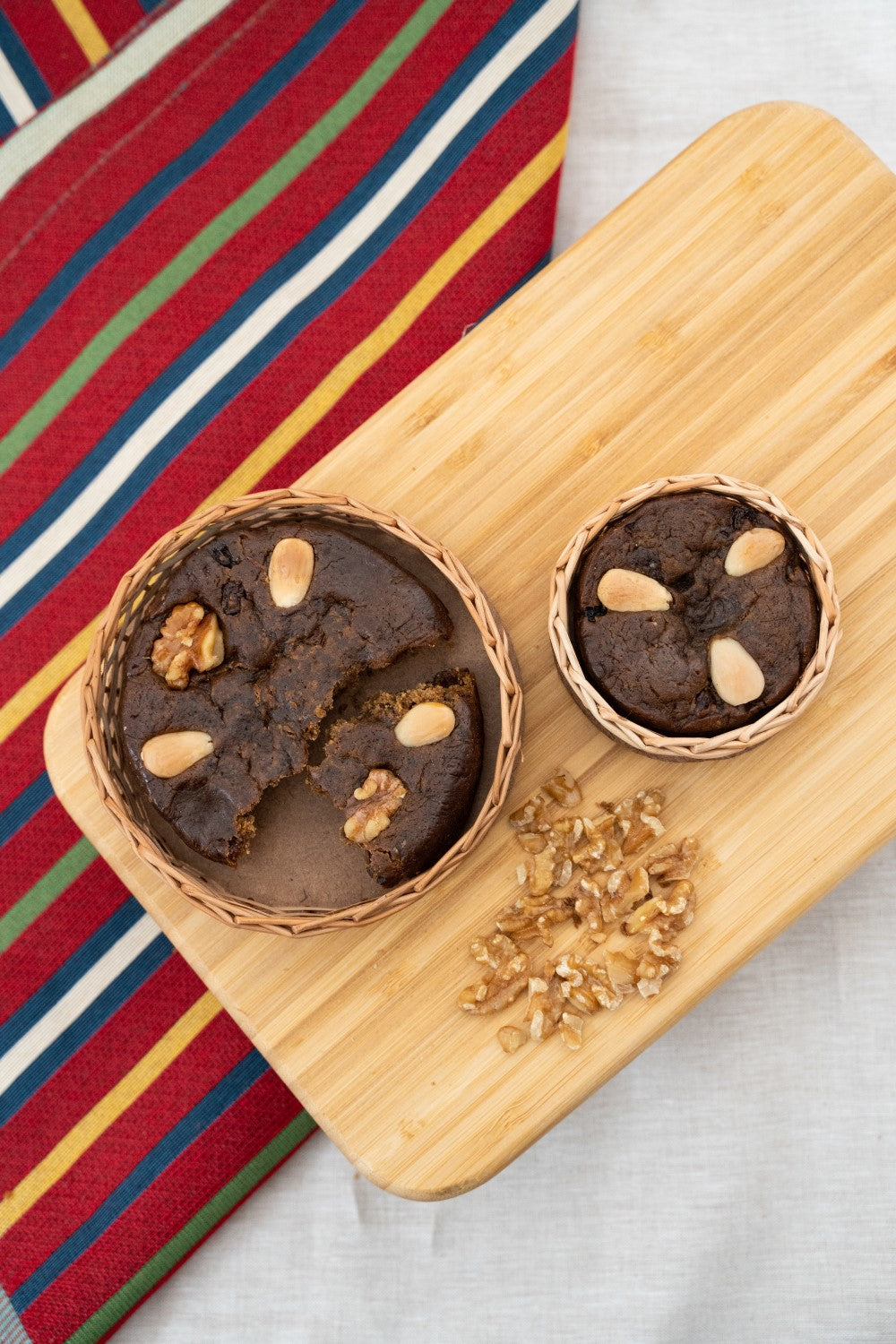 Bolo de Mel da Ilha da Madeira com Cesto