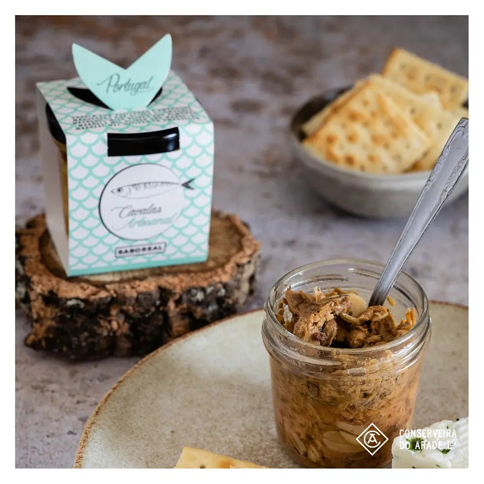 Petiscada de Cavala com Azeitonas e Amêndoas