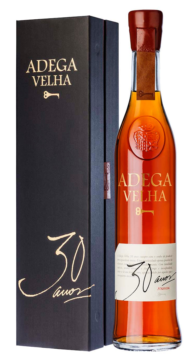 Aguardente Adega Velha 30 Anos