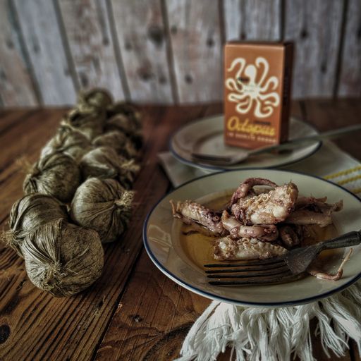 Polvo em Molho de Alho Ati Manel