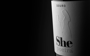 Vinho Tinto She . Quinta do Poeira . Douro