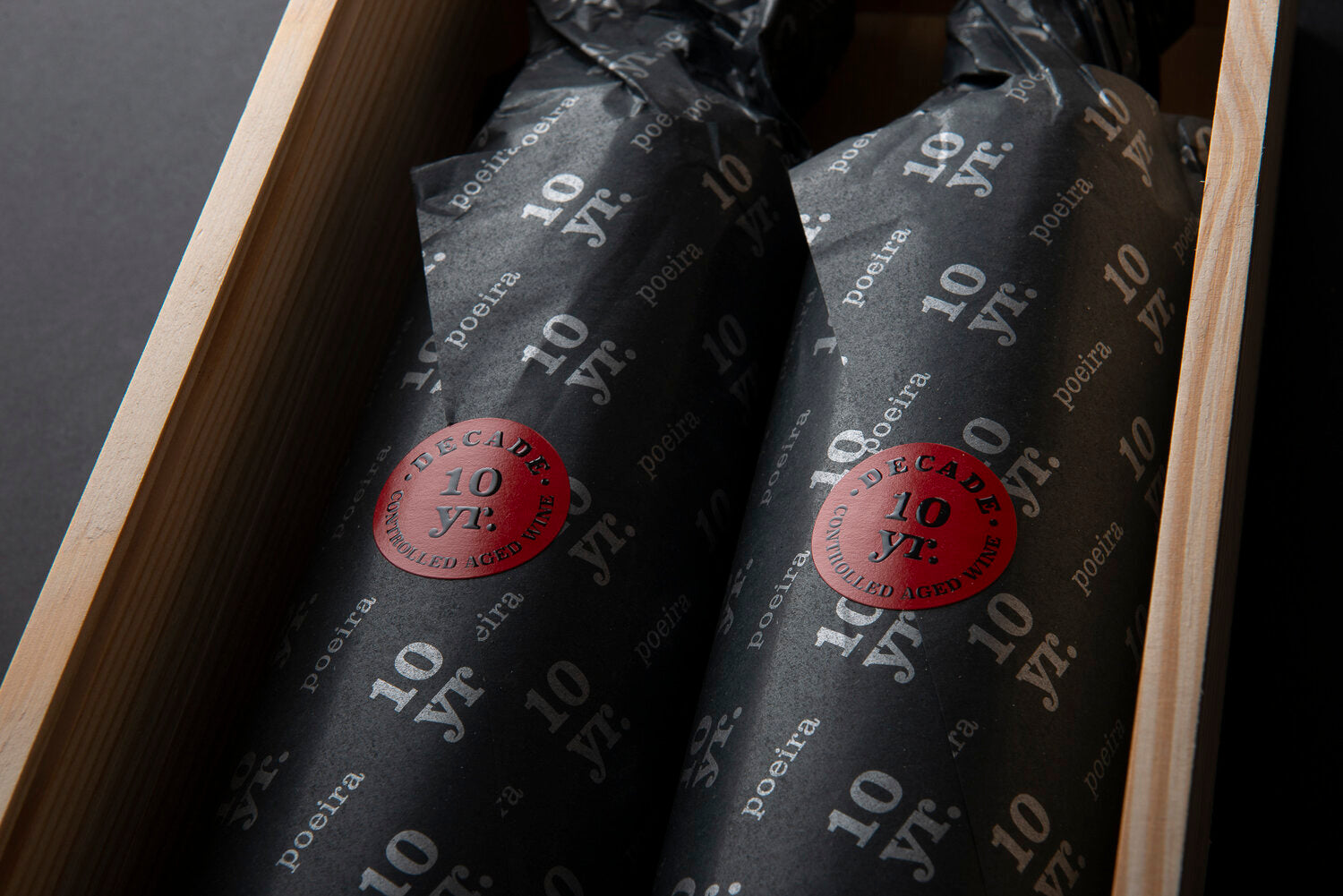 Vinho Tinto Poeira Decade 51 Barricas